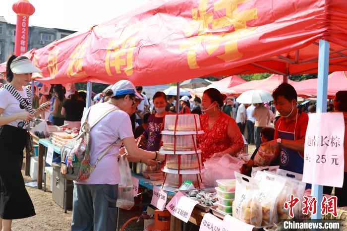 广西柳城华侨农场美食节，美食盛宴引游客争相打卡体验