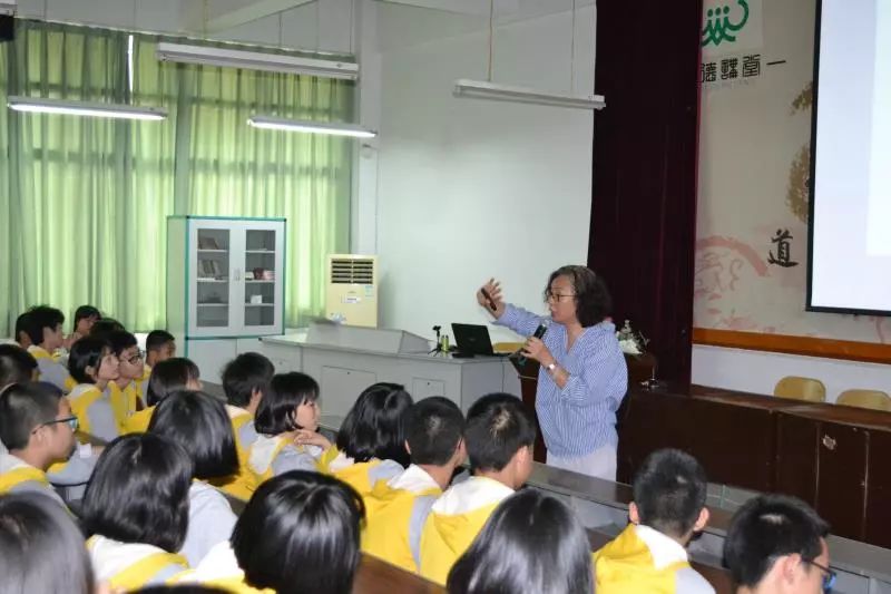 青少年心理健康教育在增强自我认同中的关键作用